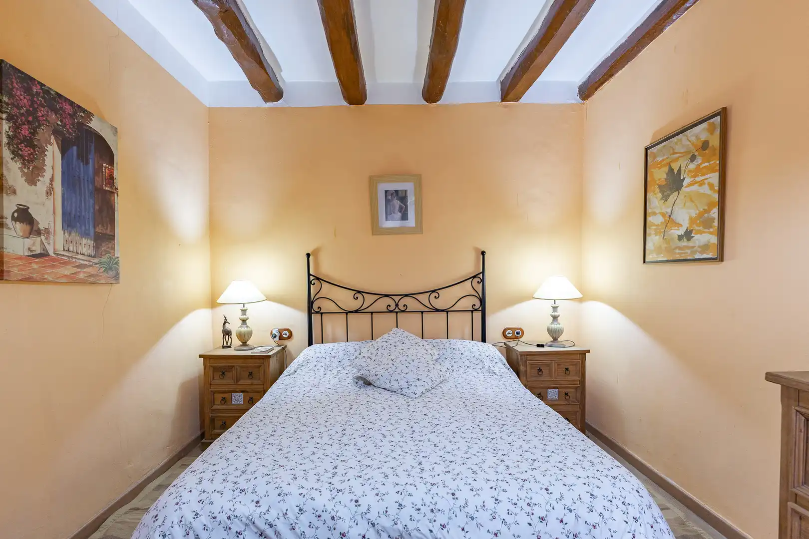 Habitación de Casa adosada en venta en Torrelavit con Calefacción y Terraza