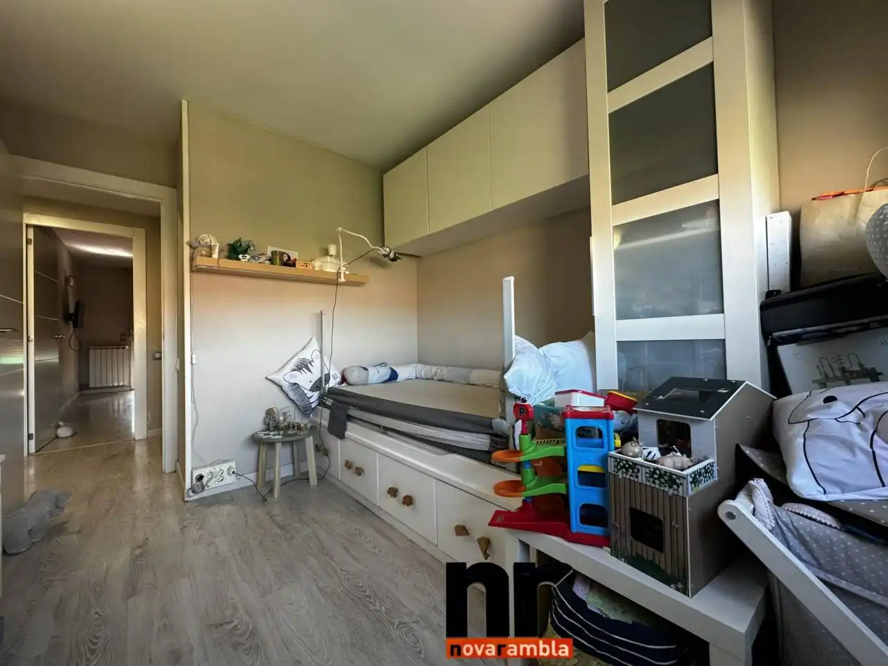 Wohnung zur Miete in Rambla Pinetons, Can Clos - Pinetons