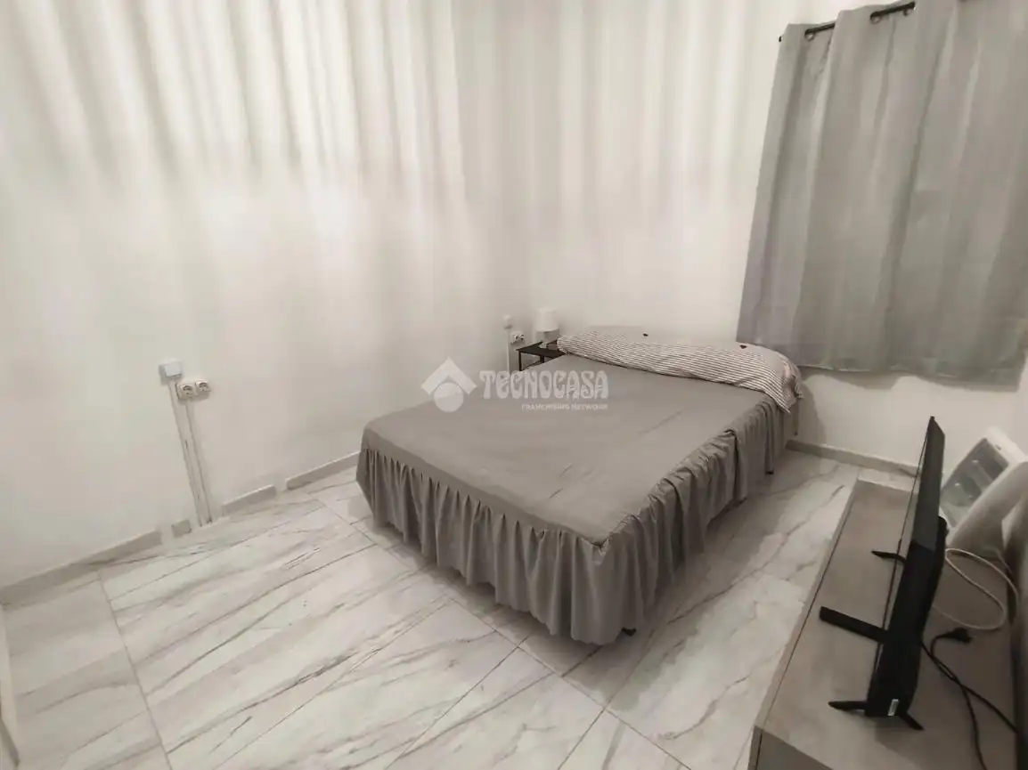 Bedroom of Flat for sale in Zaragoza