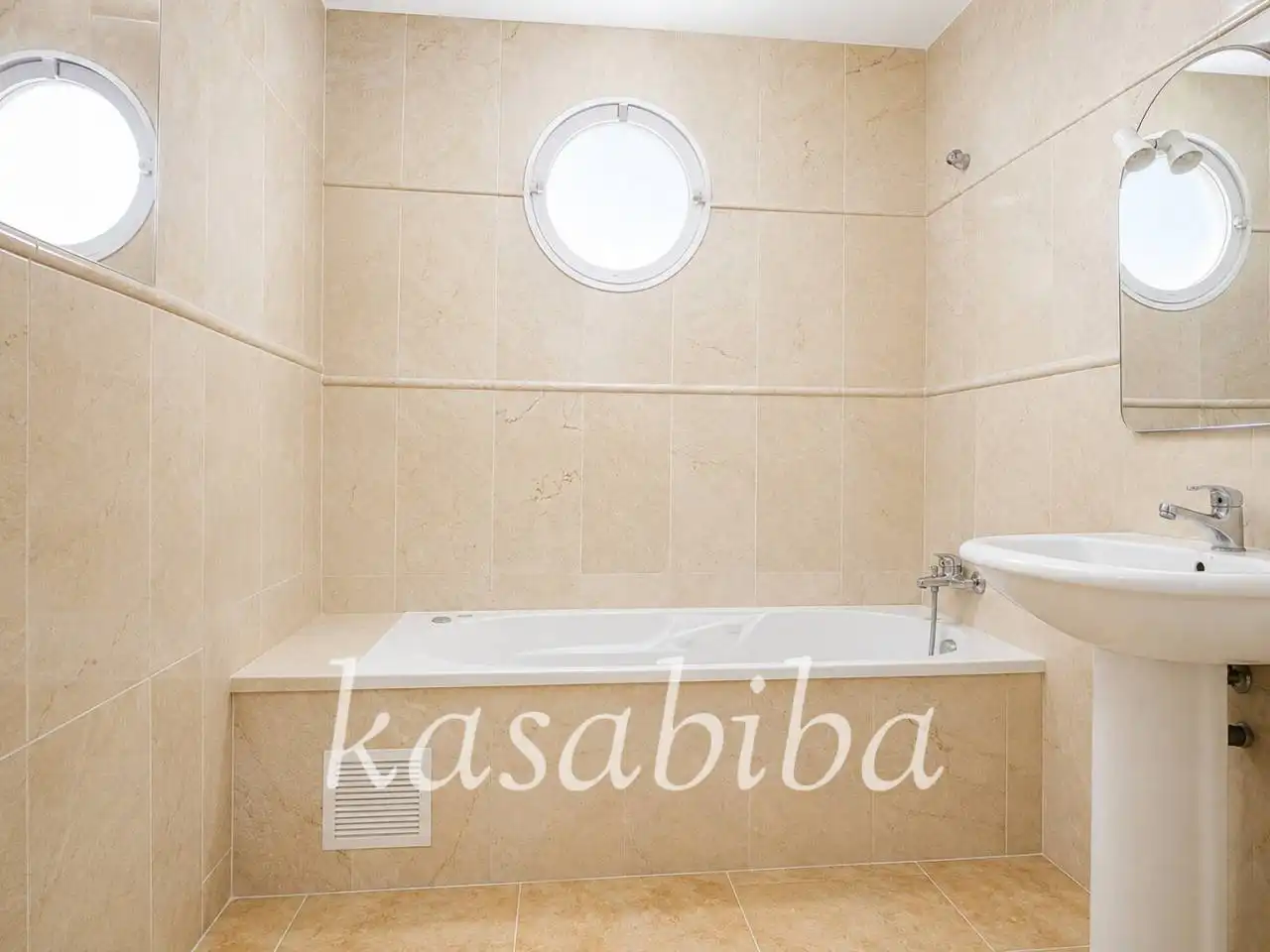 Bathroom of Houses for sale in Godelleta  with Private garden, Terrace and Swimming Pool
