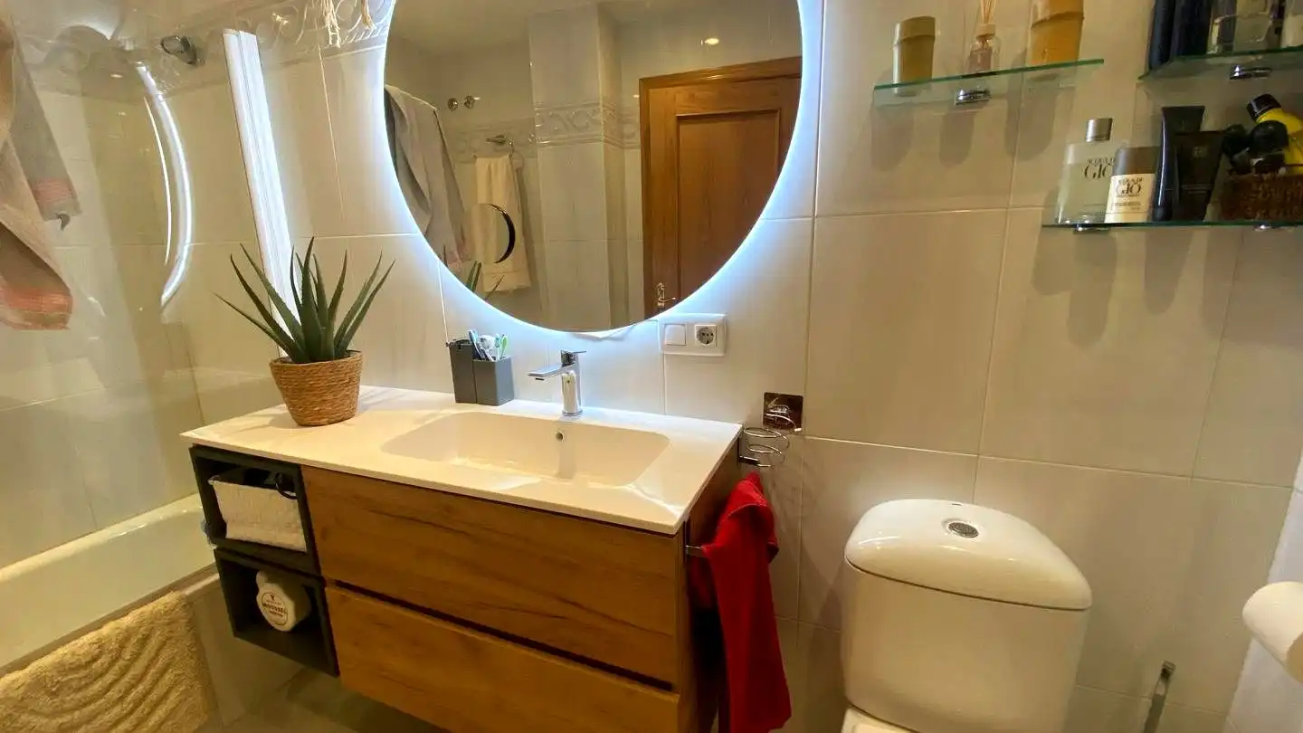 Bathroom of Flat for sale in  Logroño  with Heating, Parquet flooring and Storage room