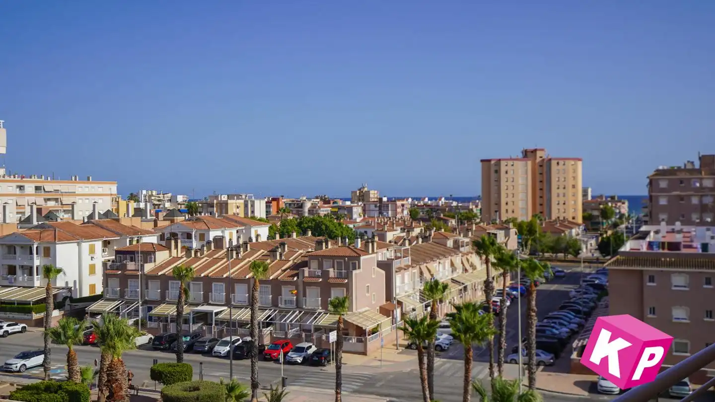 Piso con piscina en venta en Avenida Zaragoza, imagen 3
