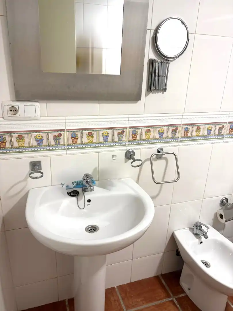 Bany de Apartament de lloguer en Málaga amb Aire condicionat, Moblat i Internet