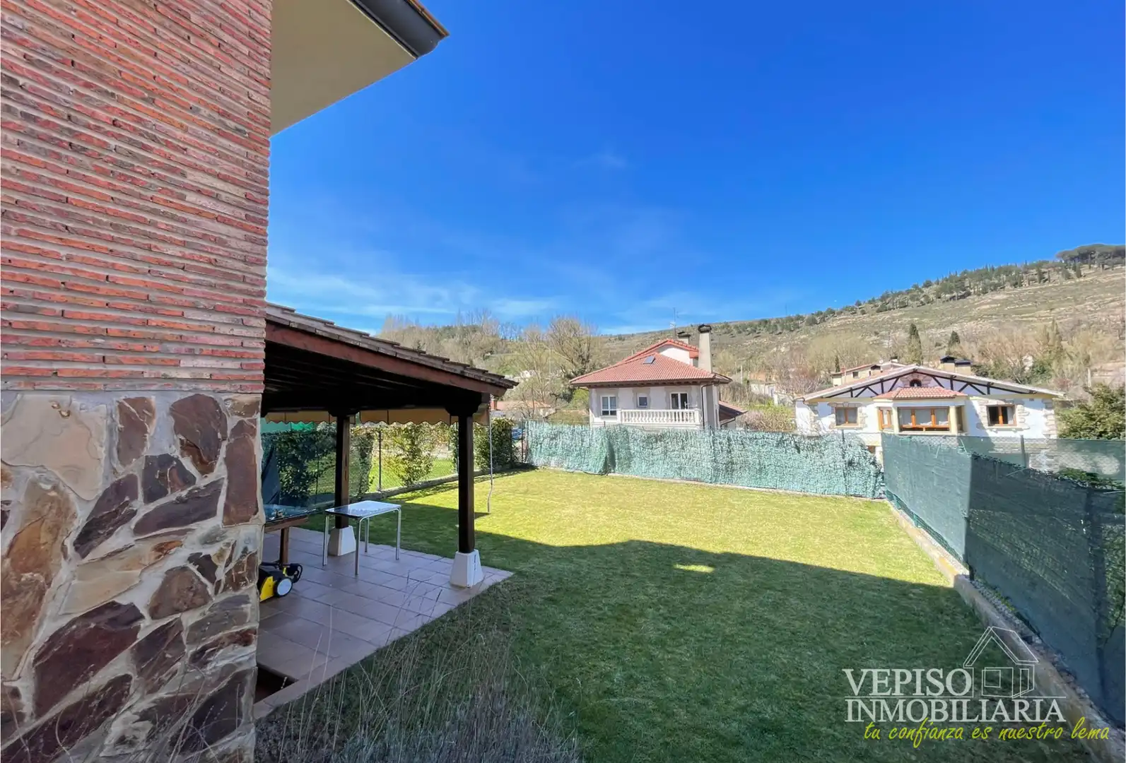 Jardí de Casa o xalet en venda en Briviesca amb Aire condicionat, Calefacció i Jardí privat