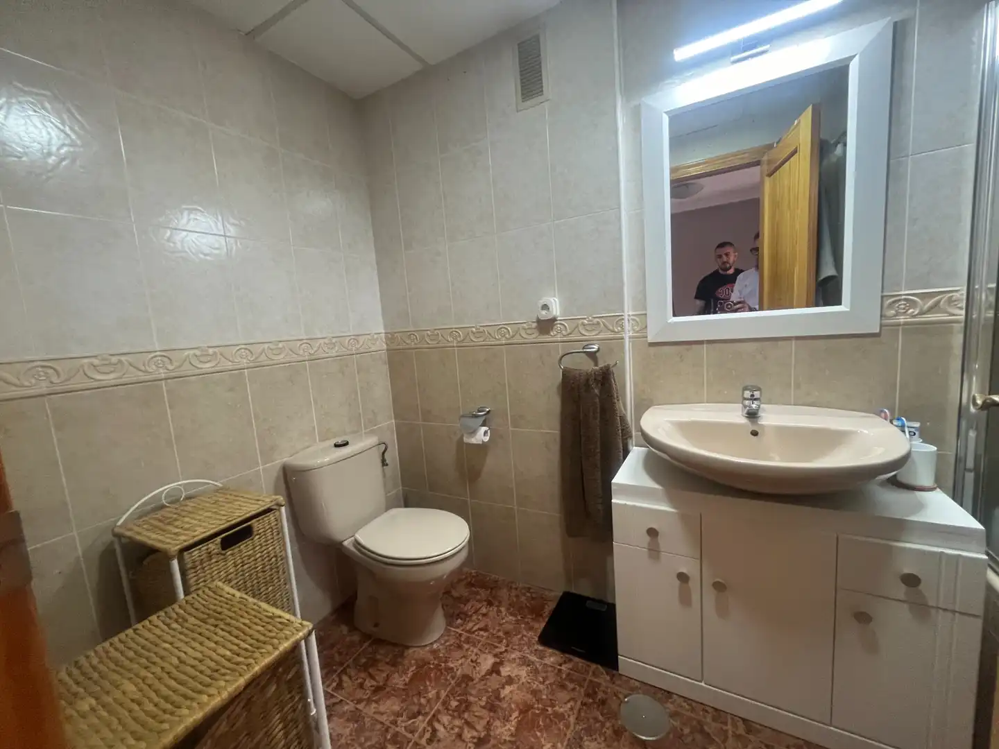 Badezimmer von Einfamilien-Reihenhaus zum Verkauf in La Unión mit Klimaanlage, Heizung und Abstellraum