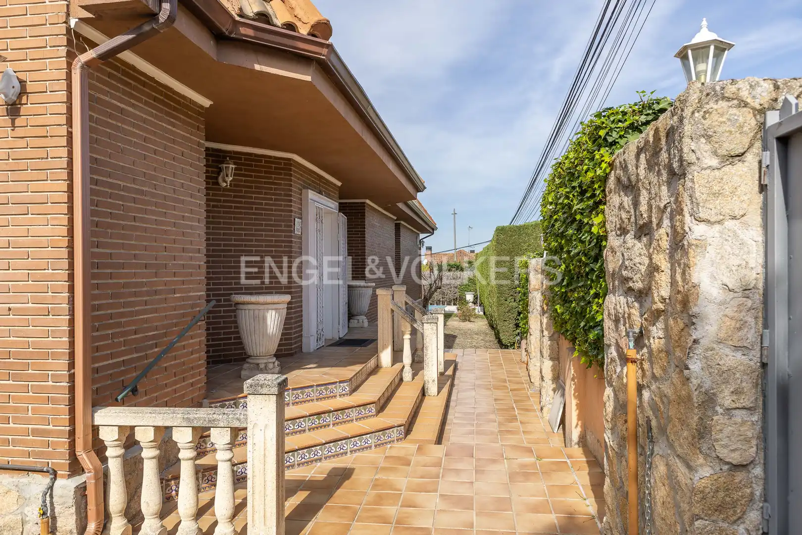 Vista exterior de Casa o chalet en venta en Móstoles con Calefacción, Jardín privado y Terraza