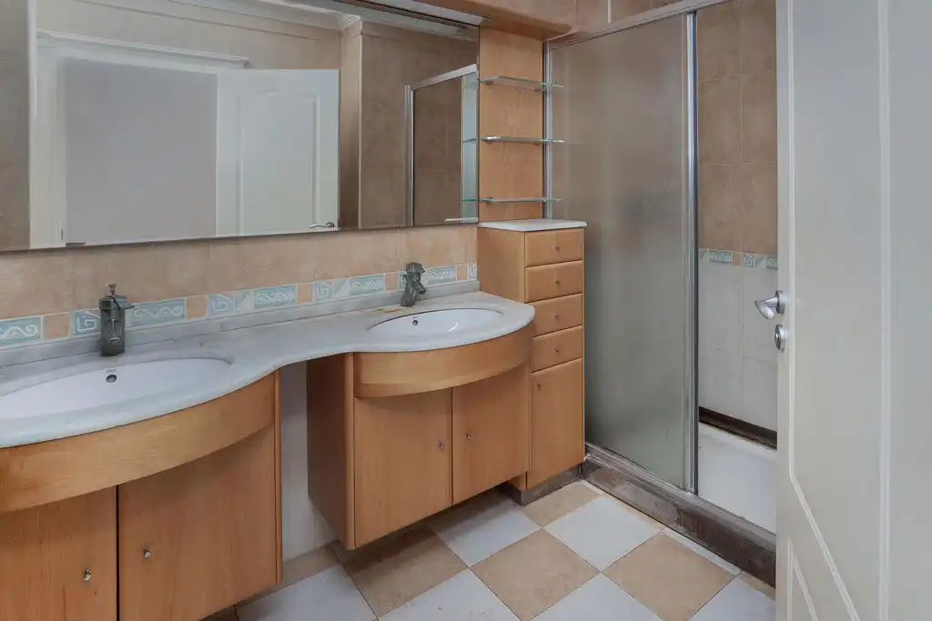 Baño de Piso en venta en Elche / Elx