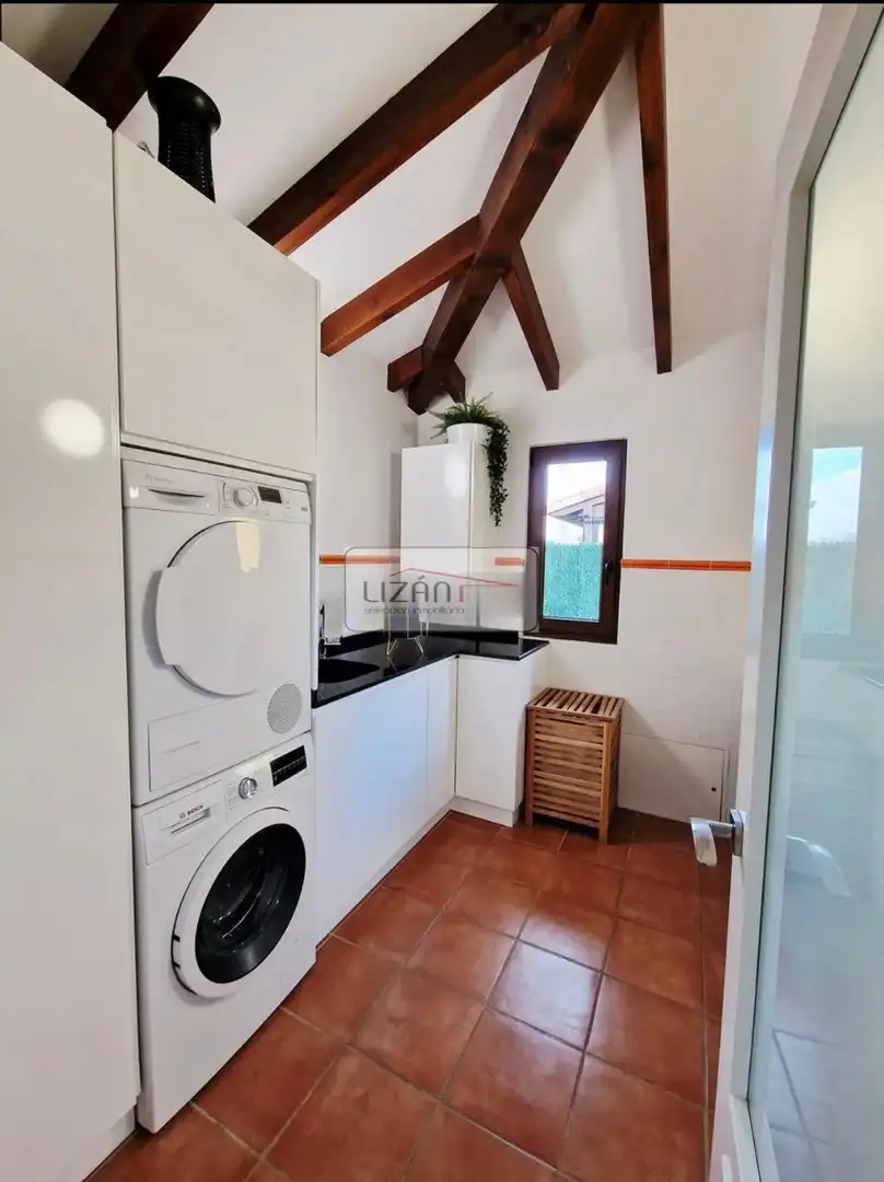 Cocina de Casa o chalet en venta en Villaquilambre con Calefacción, Jardín privado y Terraza