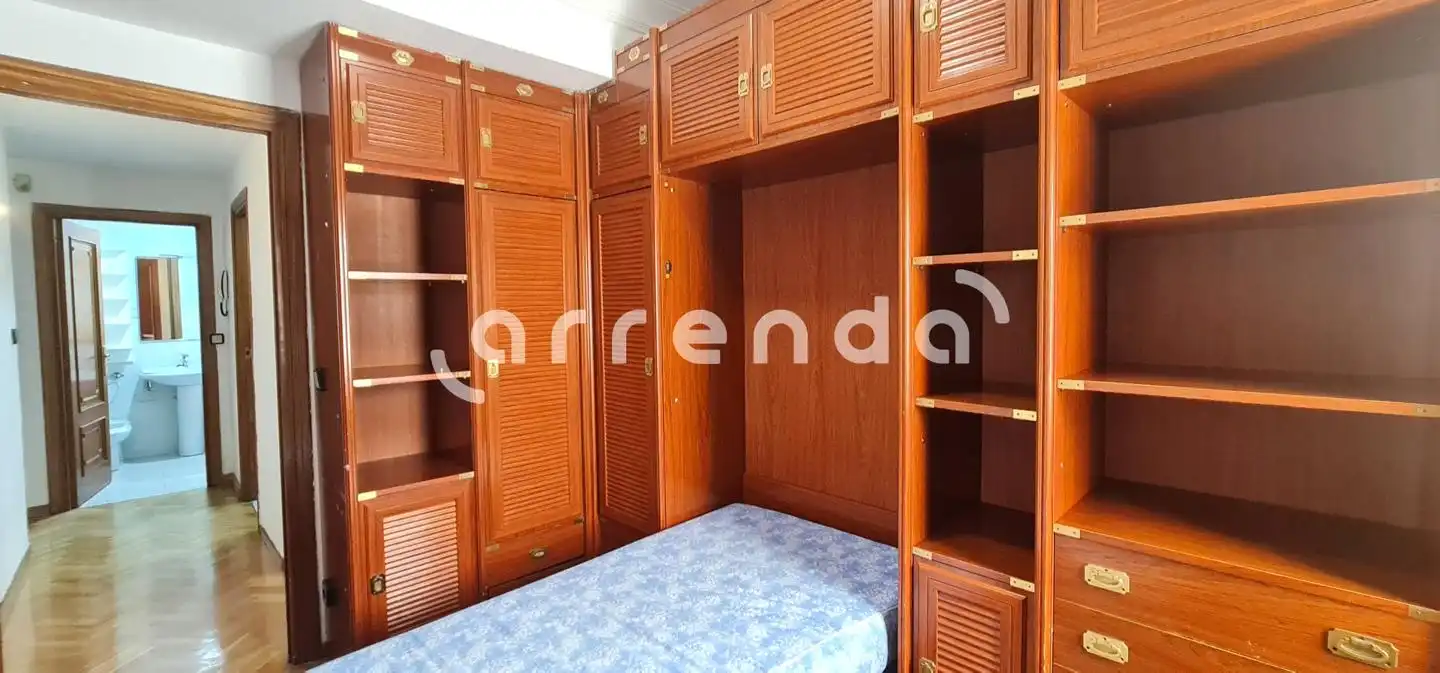 Bedroom of Flat for rent in Madrid  with Heating and Parquet flooring