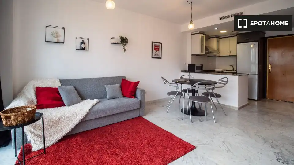 Flat with terrace to rent in Campanar