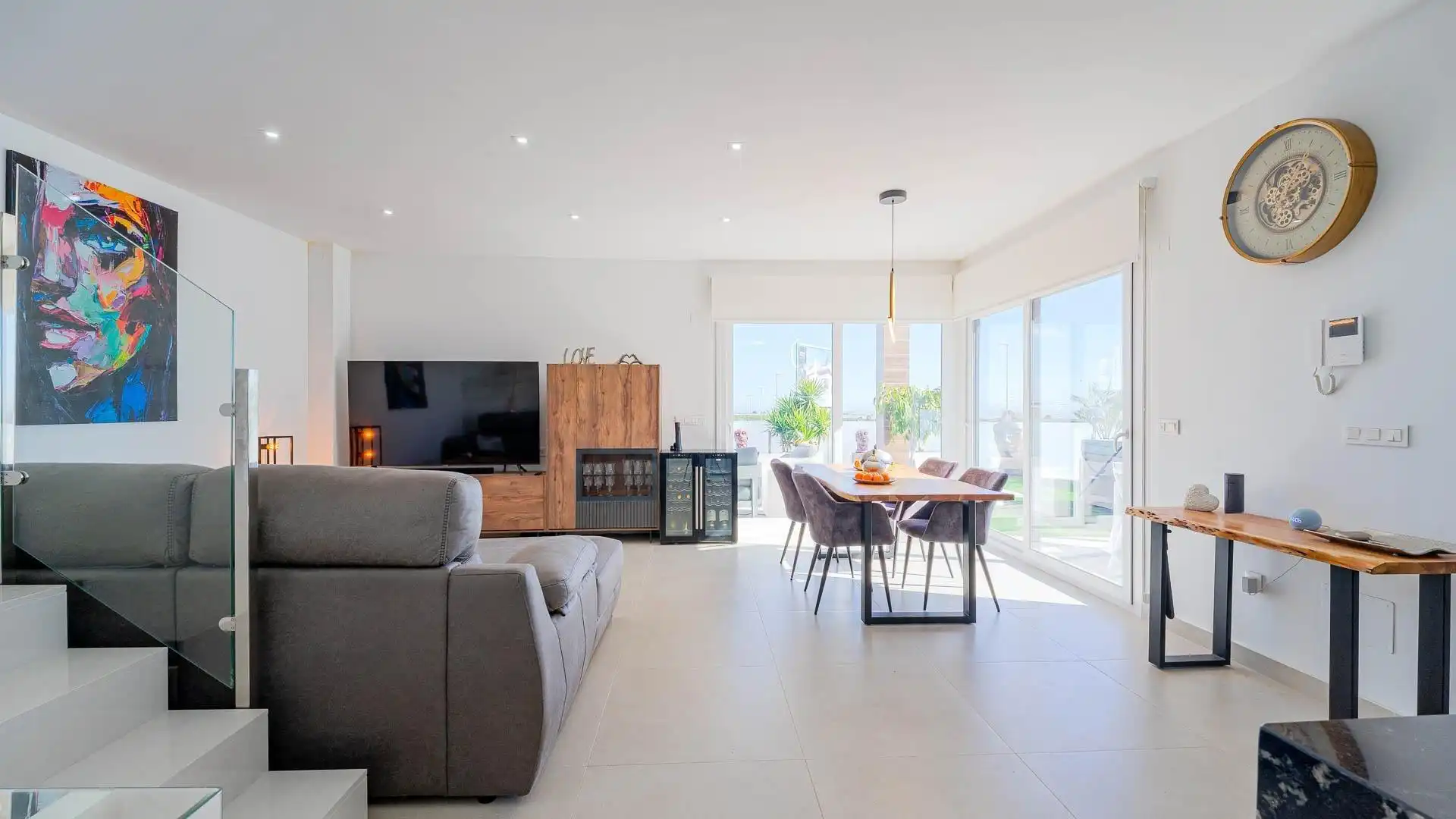 Sala d'estar de Casa o xalet en venda en Orihuela amb Aire condicionat, Jardí privat i Terrassa