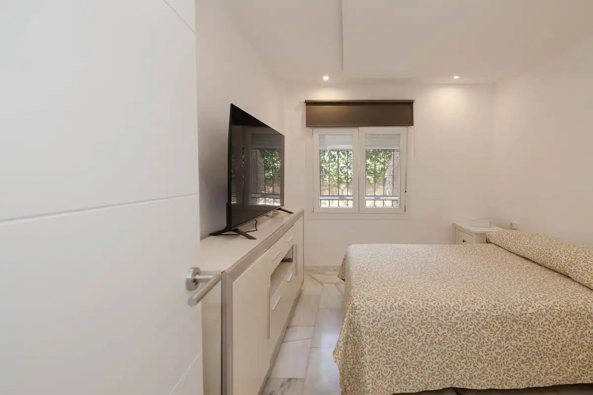 Habitación de Planta baja en venta en Torremolinos con Aire acondicionado, Calefacción y Jardín privado