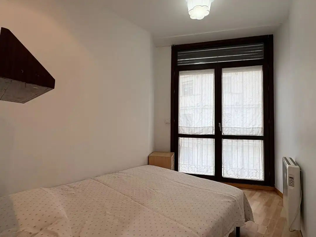 Habitación de Piso en venta en Donostia - San Sebastián  con Calefacción