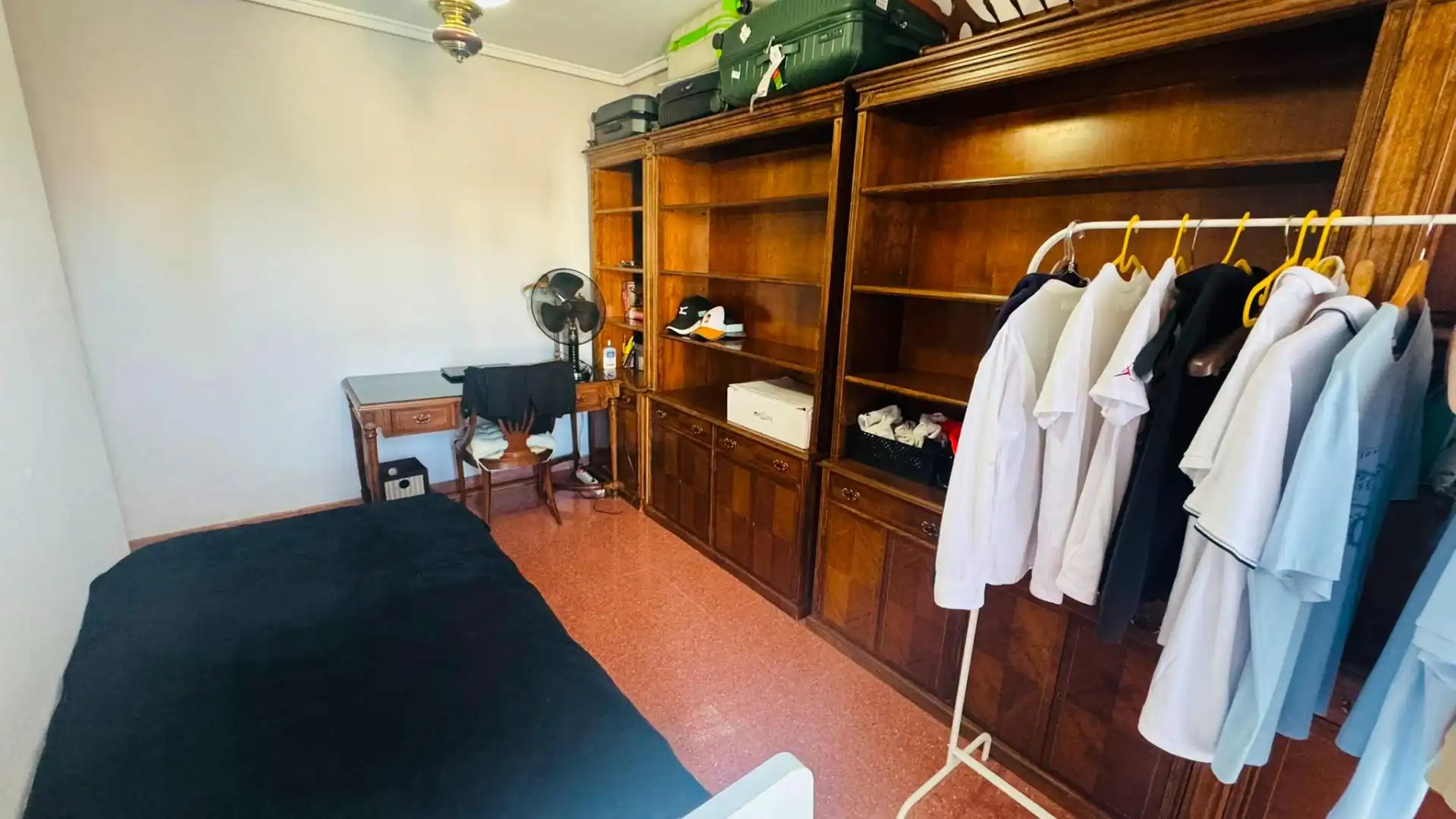 Habitación de Piso de alquiler en Valencia con Aire acondicionado, Calefacción y Jardín privado