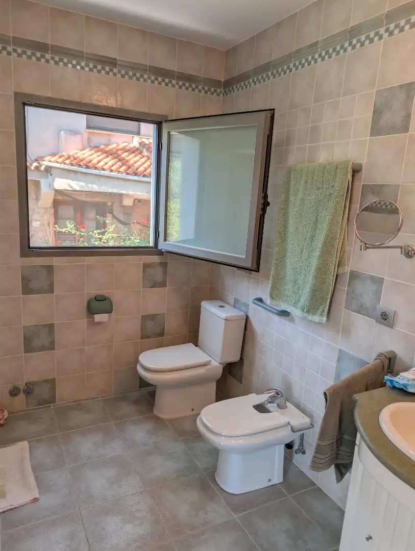 Baño de Casa o chalet en venta en Castellón de la Plana / Castelló de la Plana con Calefacción, Jardín privado y Terraza