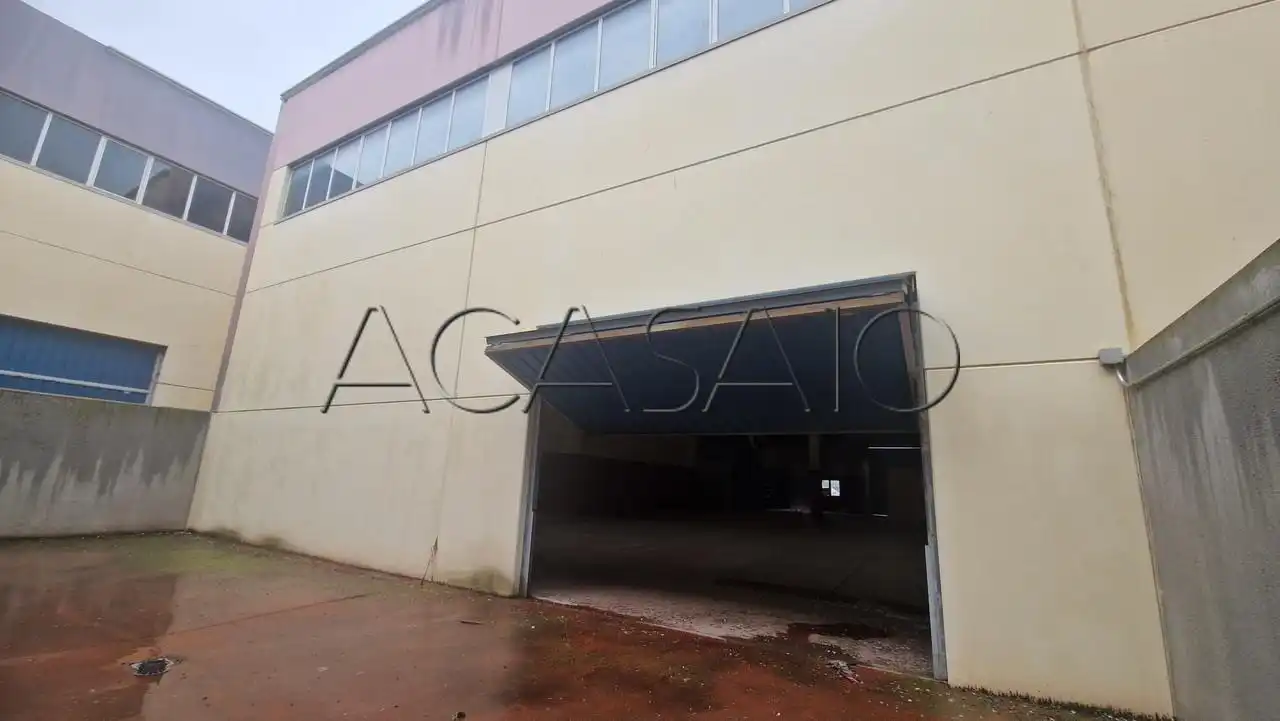 Vista exterior de Nave industrial en venta en Ontígola