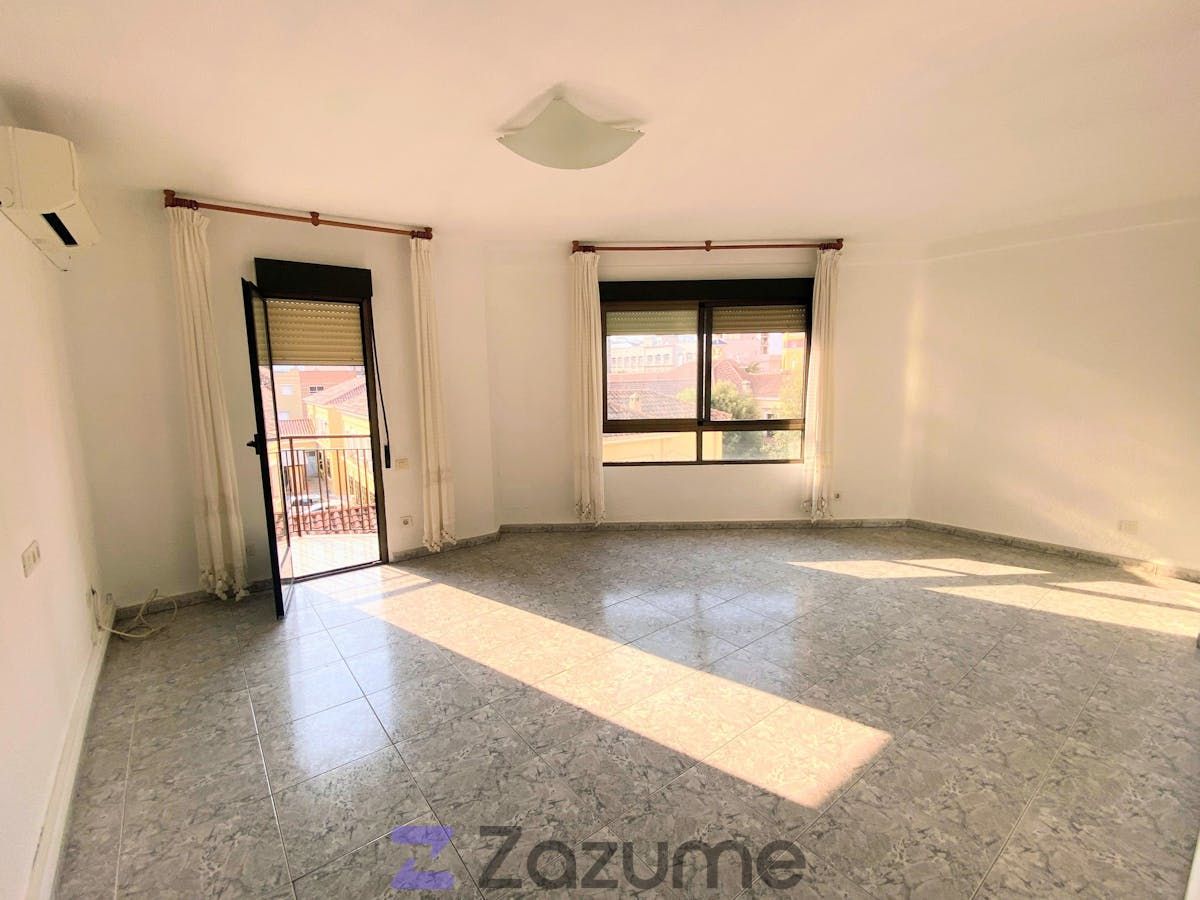 Living room of Flat to rent in Castellón de la Plana / Castelló de la Plana  with Air Conditioner, Oven and Washing machine