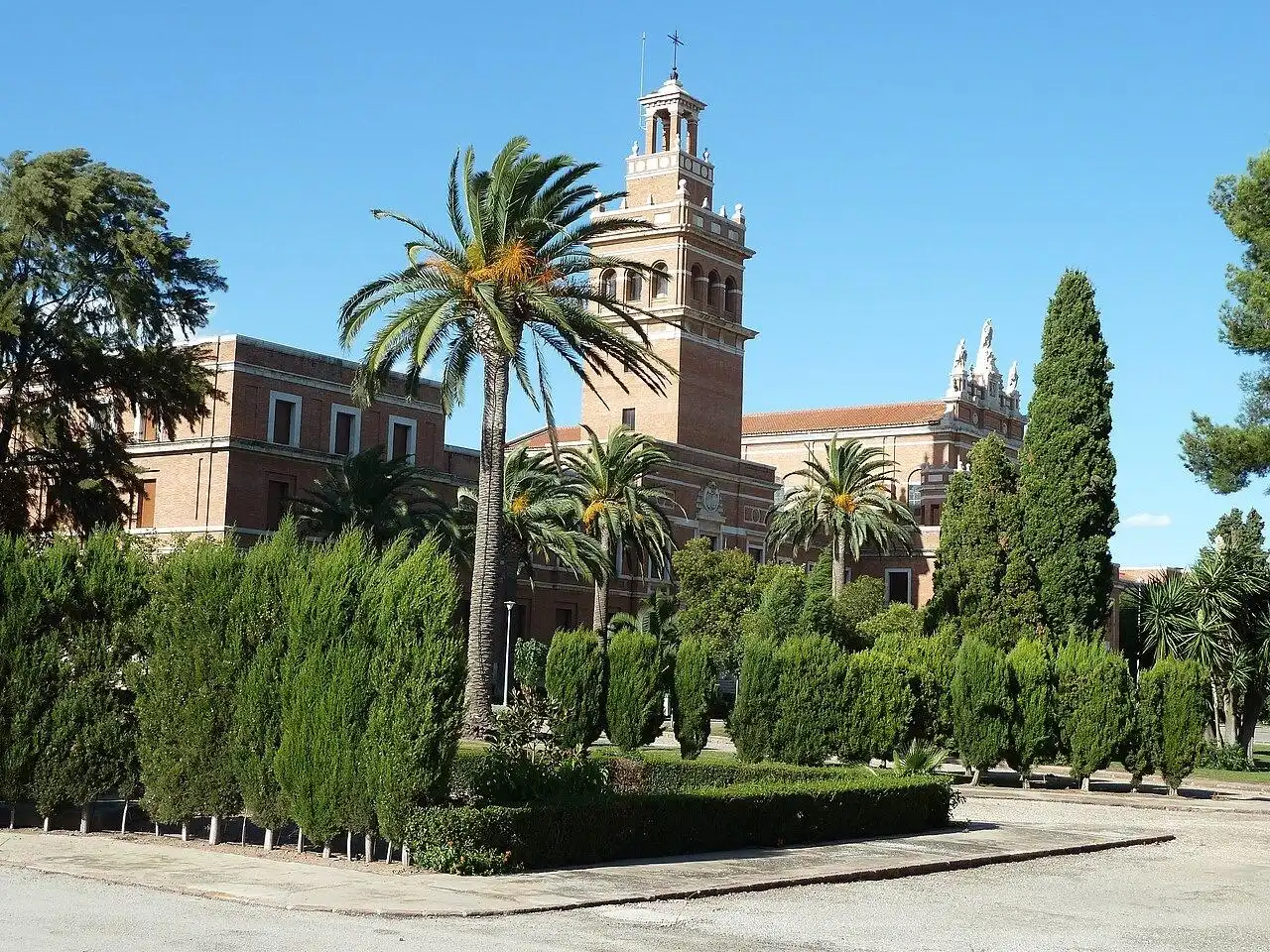 Außenansicht von Residential zum Verkauf in Elche / Elx