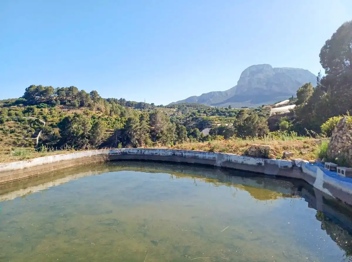 Piscina de Finca rústica en venta en Polop