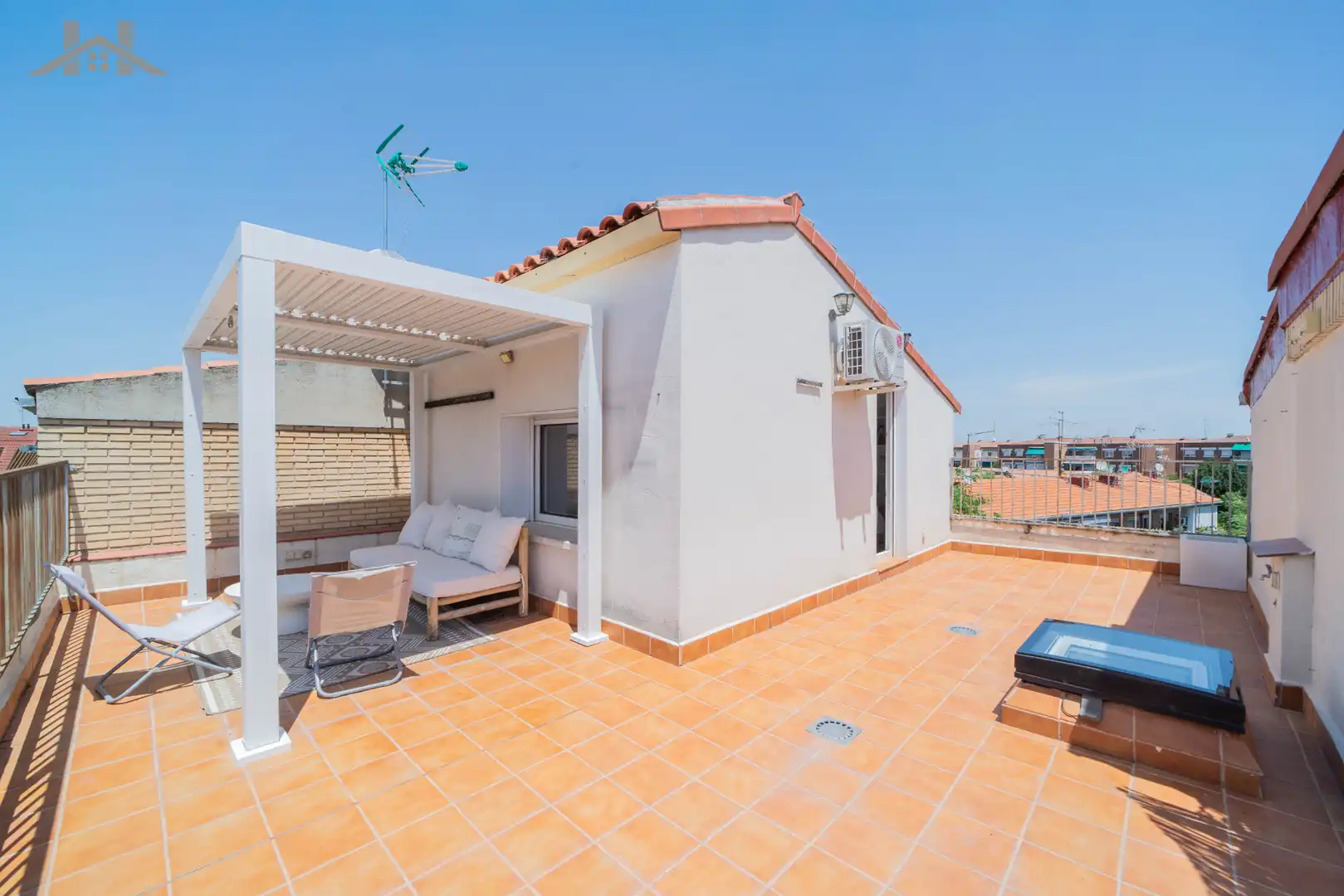 Terrace of Detached homes for sale in Pozuelo de Alarcón  with Air Conditioner, Heating and Private garden