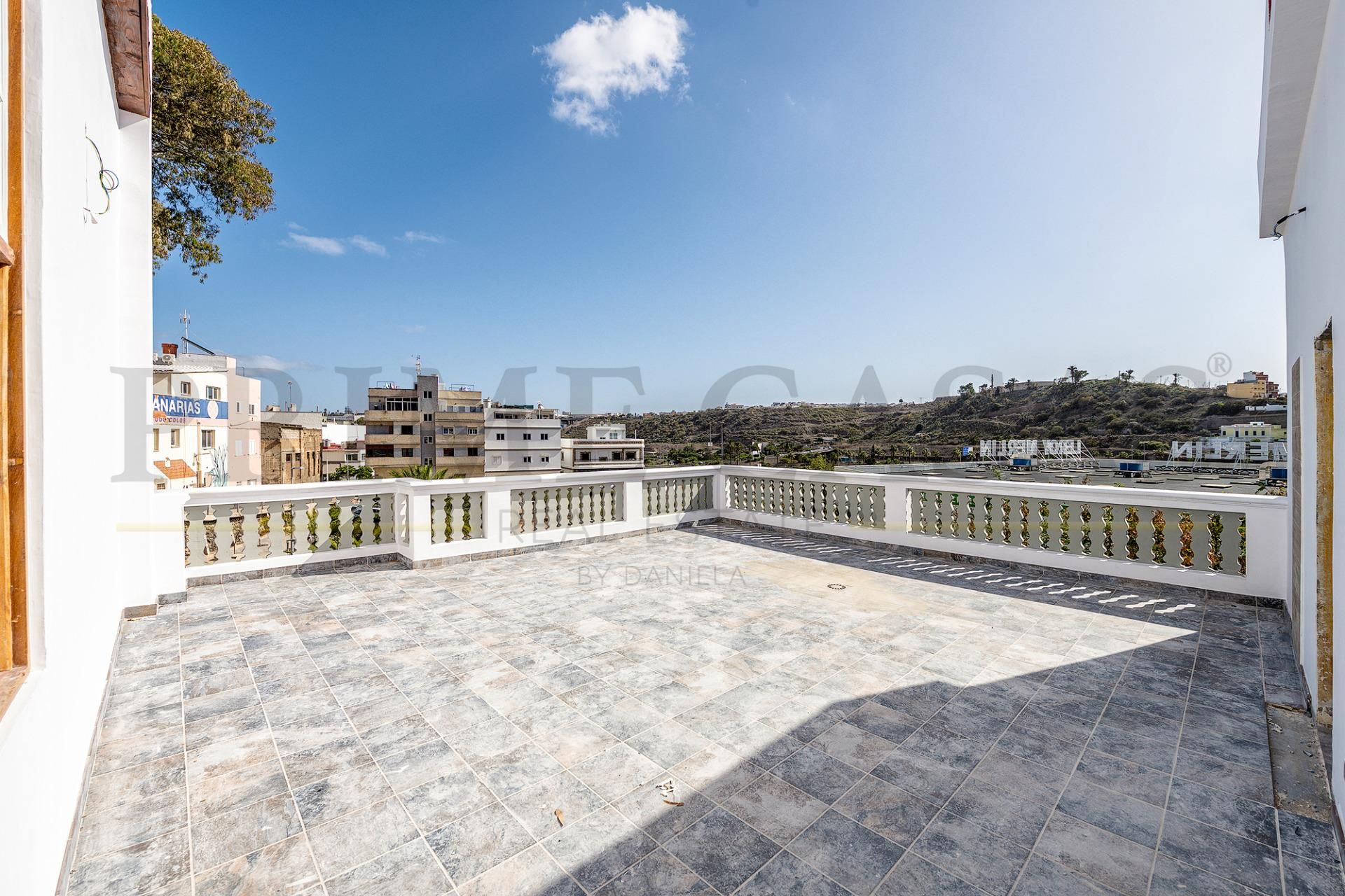 Terrace of Attic for sale in Las Palmas de Gran Canaria  with Terrace, Balcony and Alarm