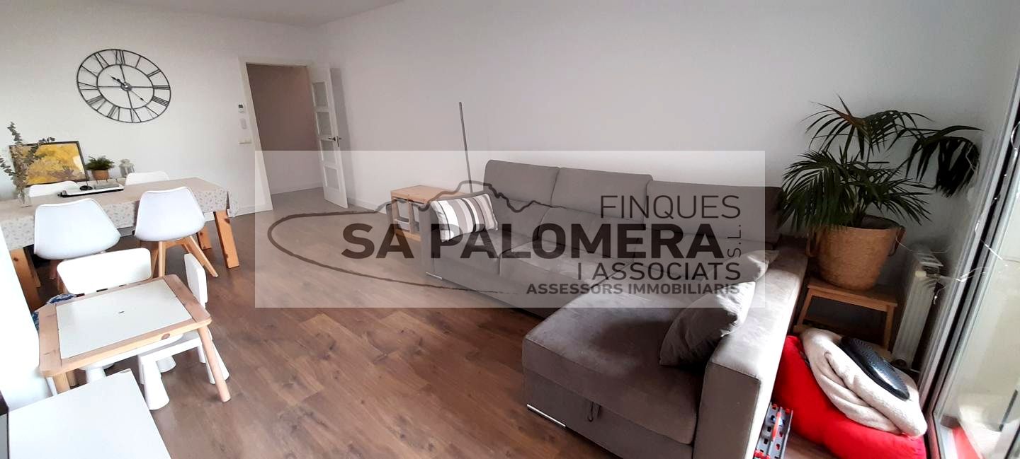 Sala de estar de Piso en venta en Blanes con Calefacción, Balcón y Piscina comunitaria