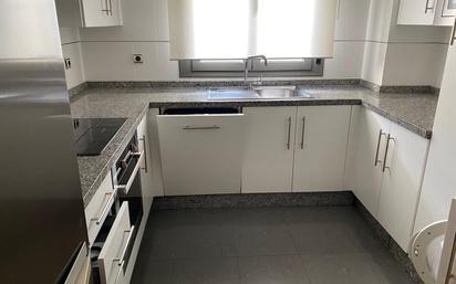 Kitchen of Duplex to rent in  Sevilla Capital  with Air Conditioner and Terrace