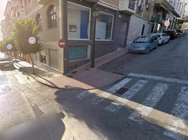 Local comercial en venda a Calle Hermanos Fernández 24