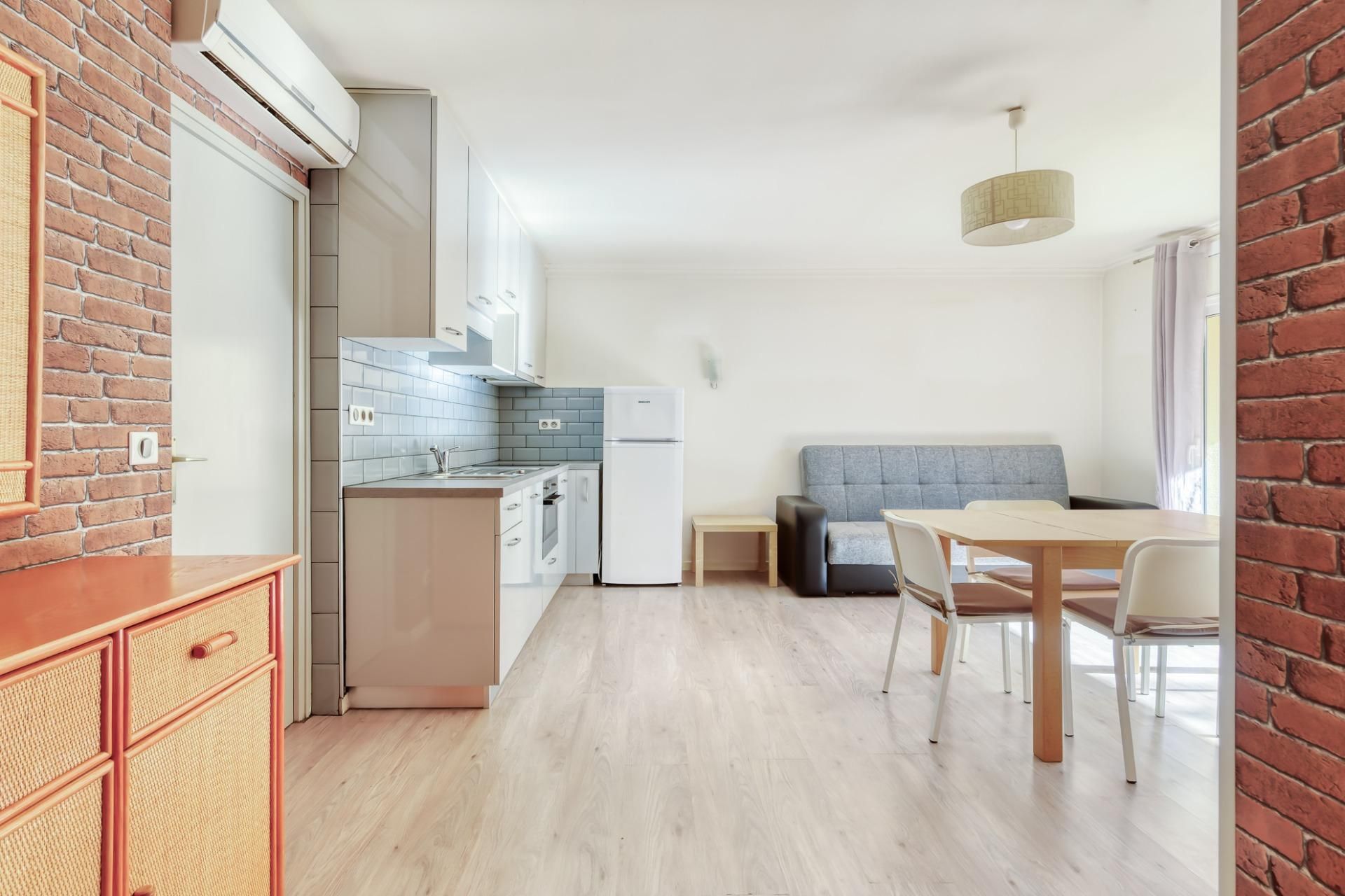 Cuina de Planta baixa en venda en Roses amb Aire condicionat, Parquet i Terrassa