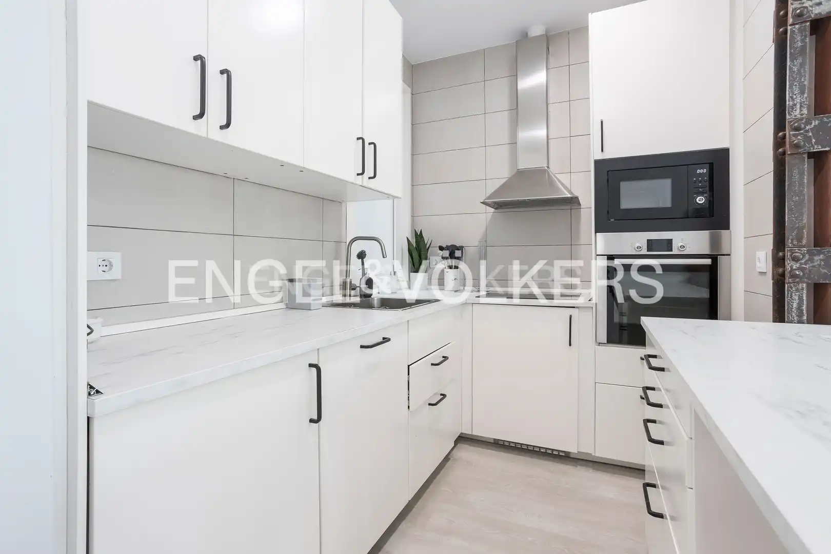 Cocina de Piso de alquiler en Madrid con Calefacción, Parquet y Amueblado