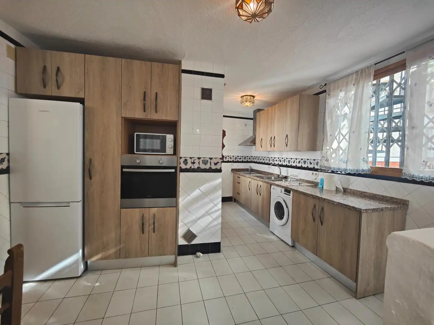 Cocina de Casa o chalet de alquiler en Granada con Calefacción, Jardín privado y Terraza