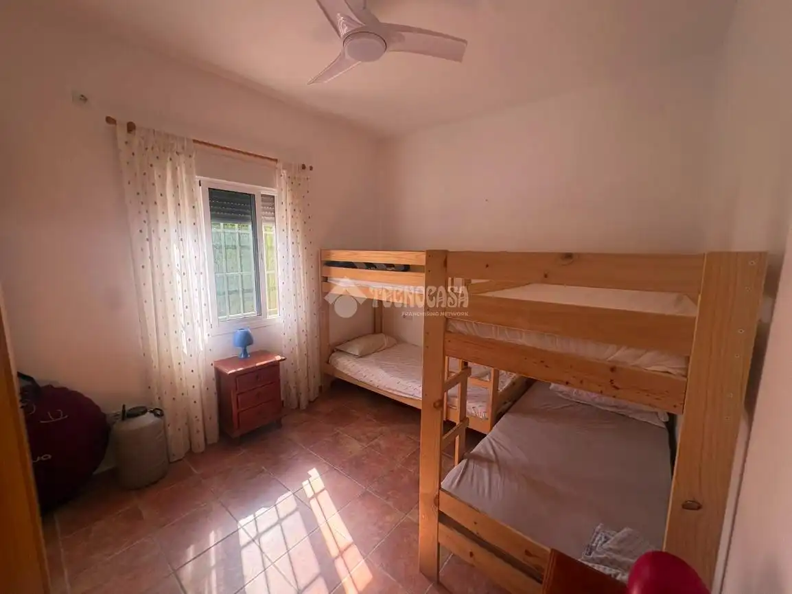 Habitación de Casa o chalet en venta en Espartinas con Aire acondicionado, Calefacción y Jardín privado