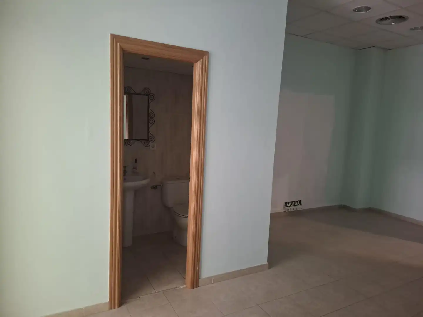 Bany de Oficina en venda en Huesca