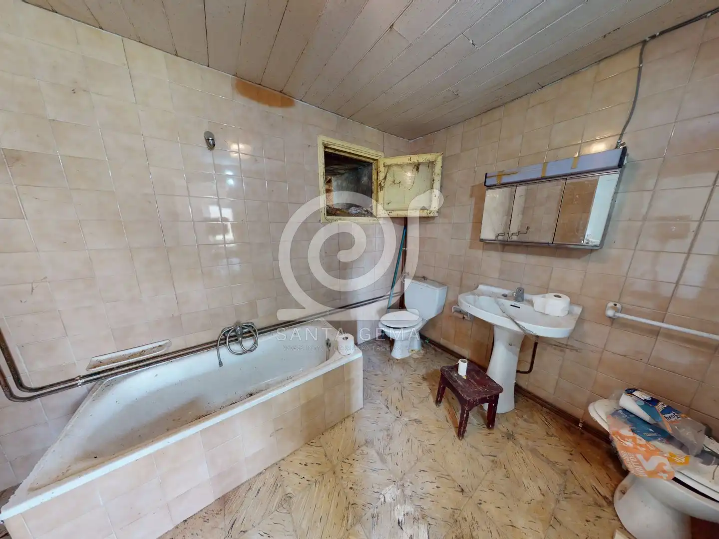 Bathroom of Detached homes for sale in Oleiros  with Private garden and Furnished