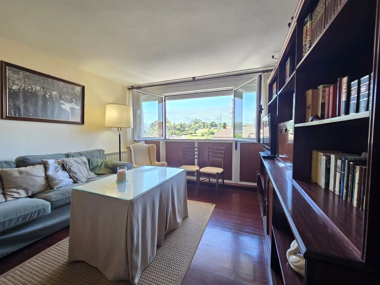 Sala de estar de Piso en venta en Llanes con Calefacción