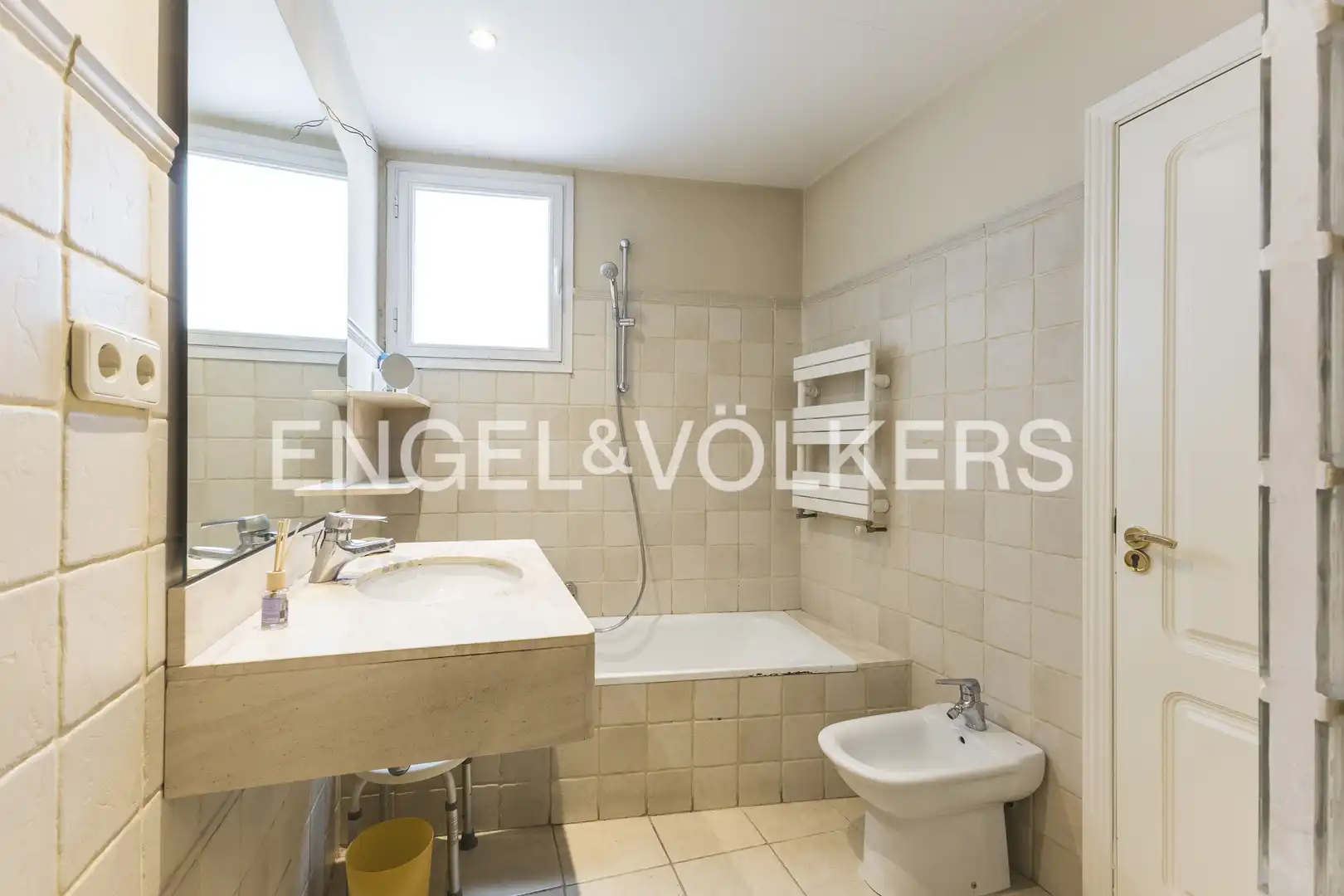 Baño de Piso en venta en Madrid con Aire acondicionado, Calefacción y Parquet