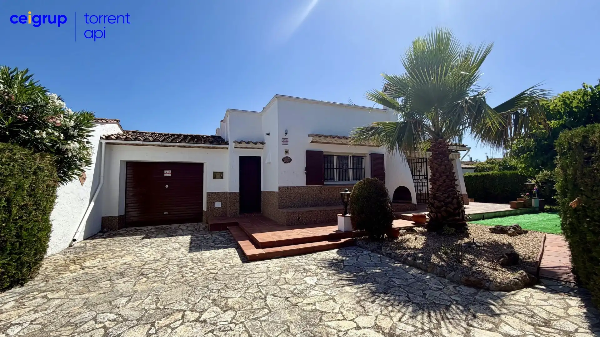 Vista exterior de Casa adosada en venta en L'Estartit con Aire acondicionado, Calefacción y Terraza
