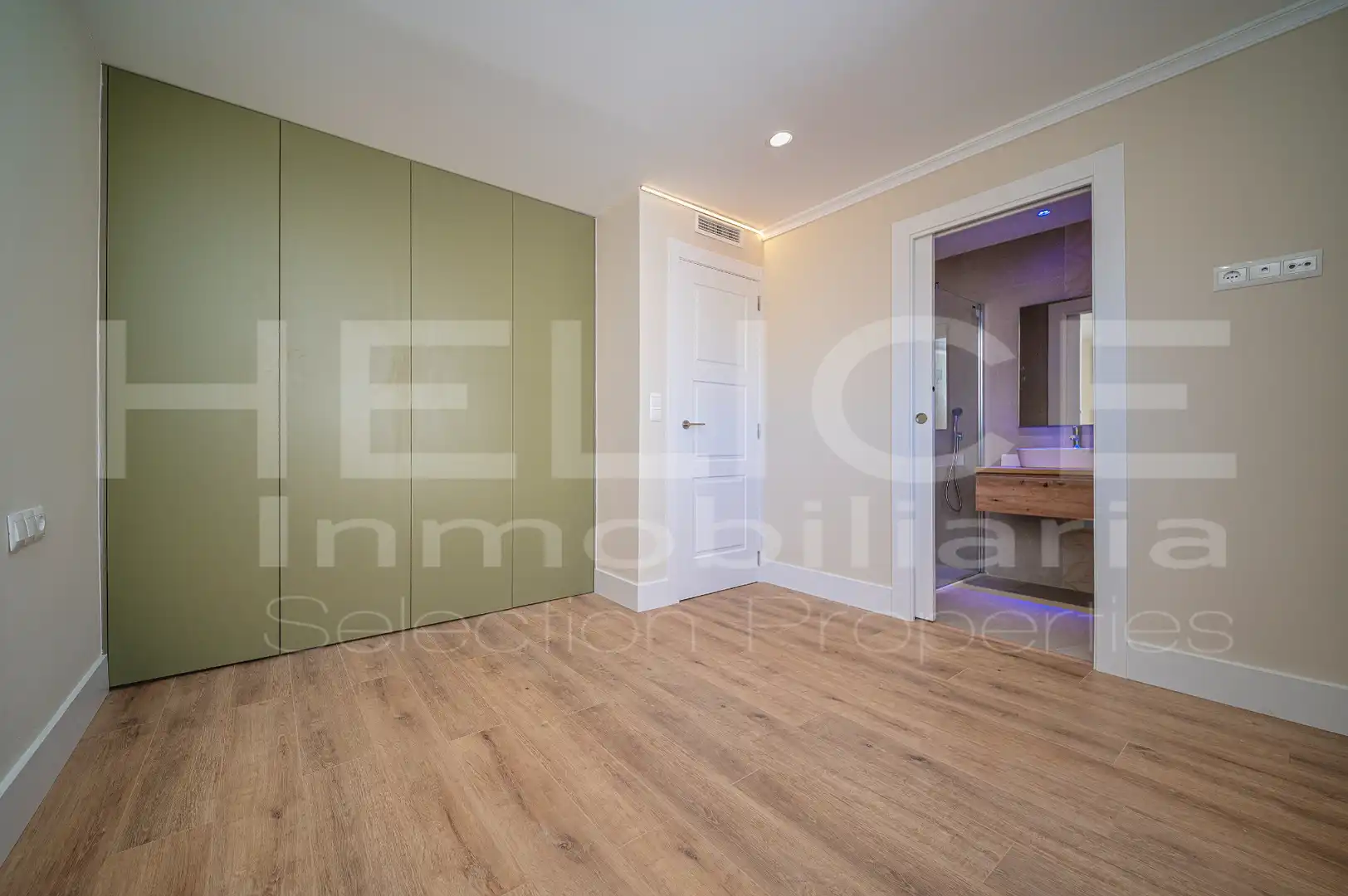Attic for sale in Barrio de Benicalap
