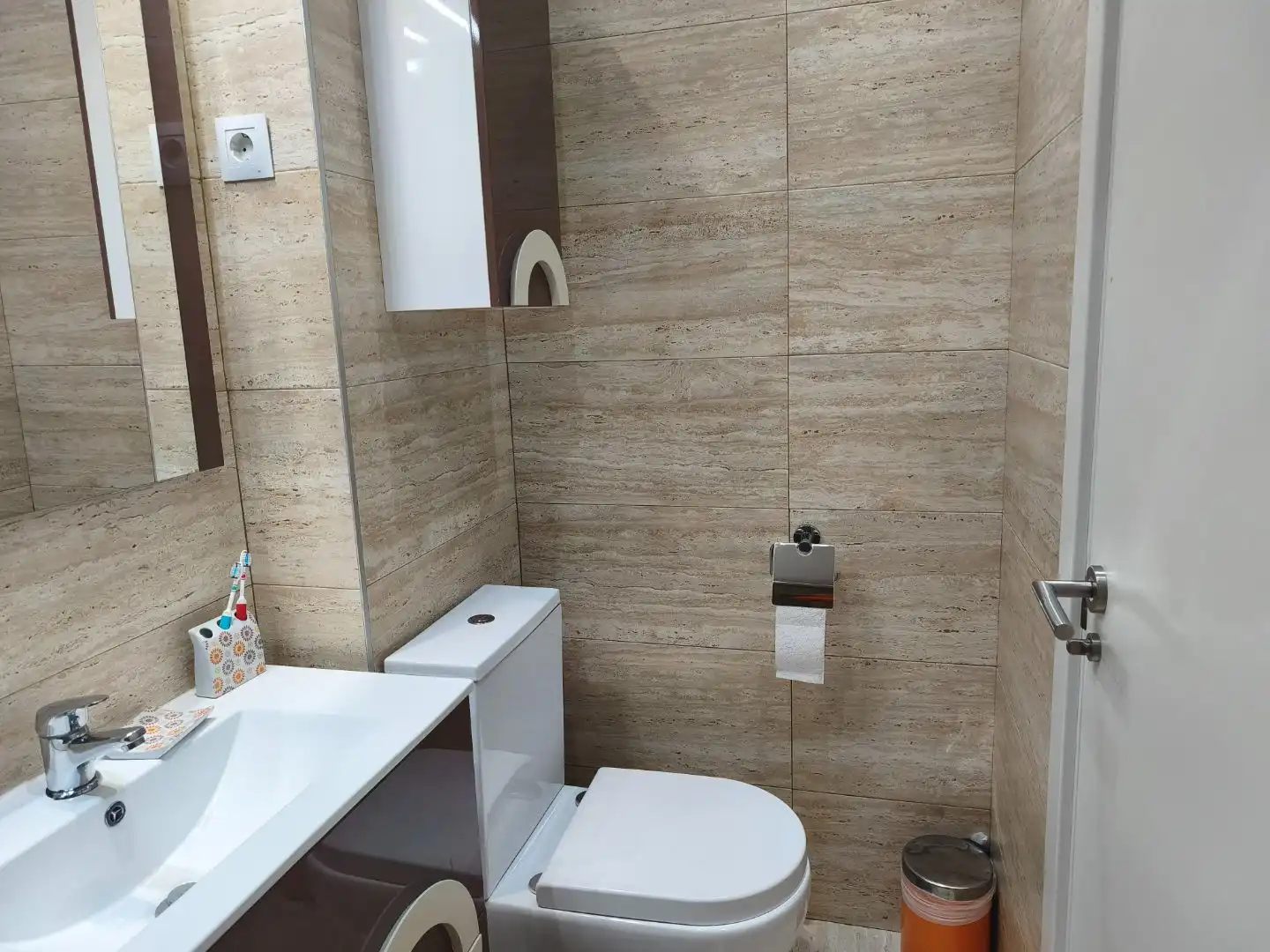 Bathroom of Flat for sale in  Madrid Capital  with Air Conditioner and Balcony