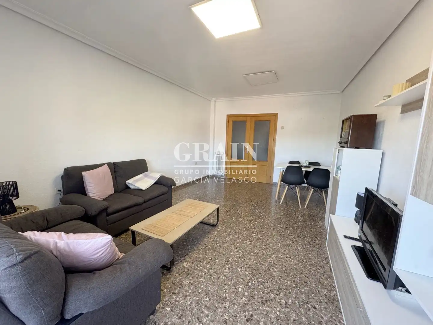 Sala d'estar de Pis en venda en Albacete amb Calefacció i Balcó