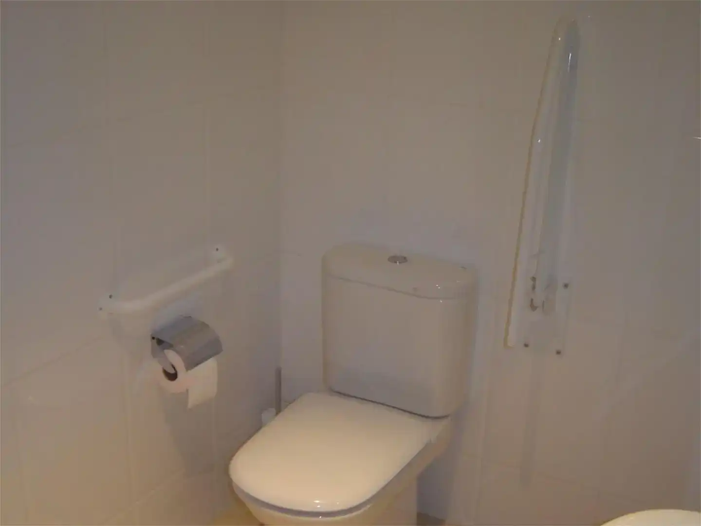 Bathroom of Commercial properties for rent in Avilés  with Furnished