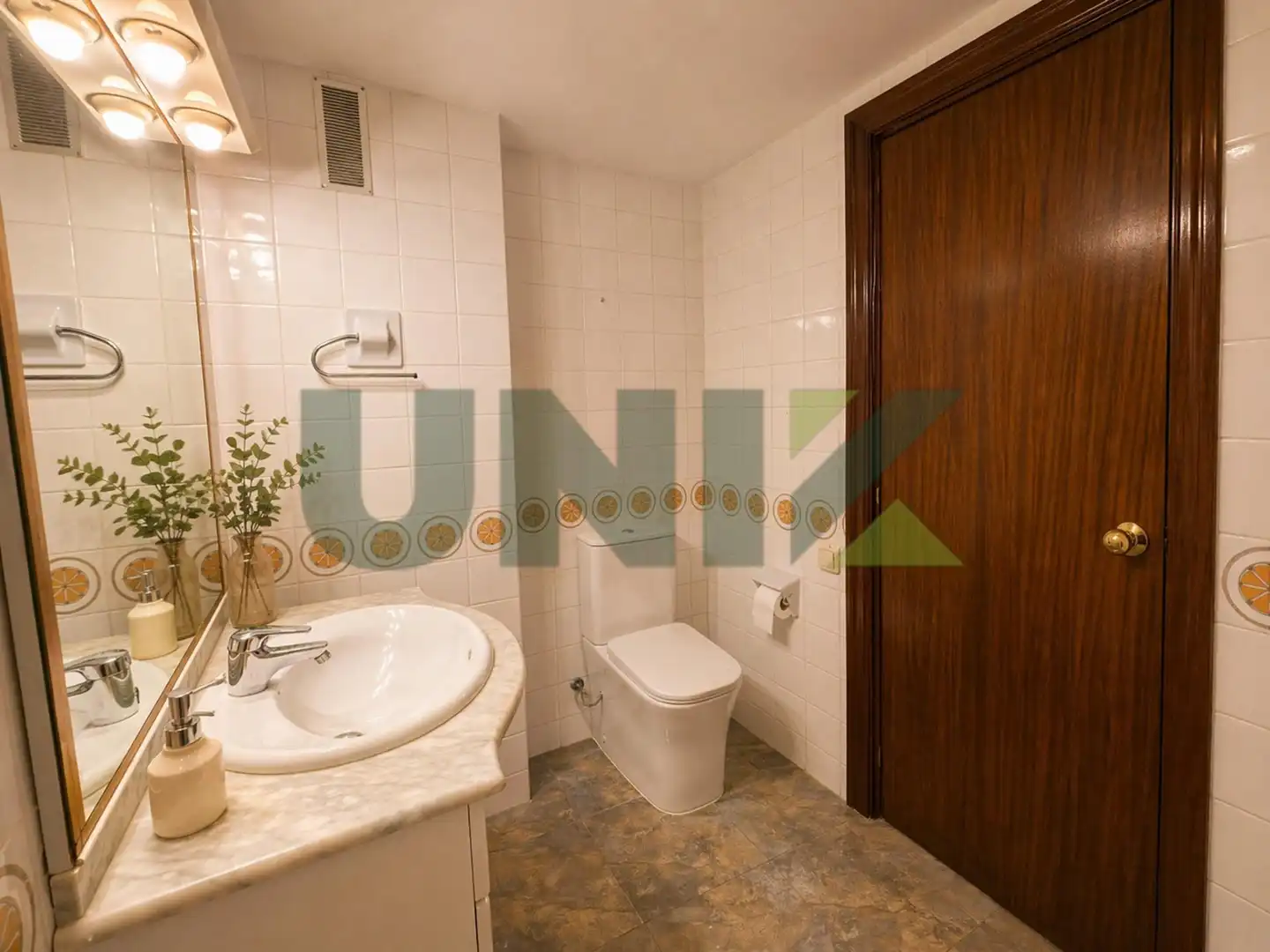 Baño de Piso en venta en Barcelona con Aire acondicionado, Amueblado y Alarma