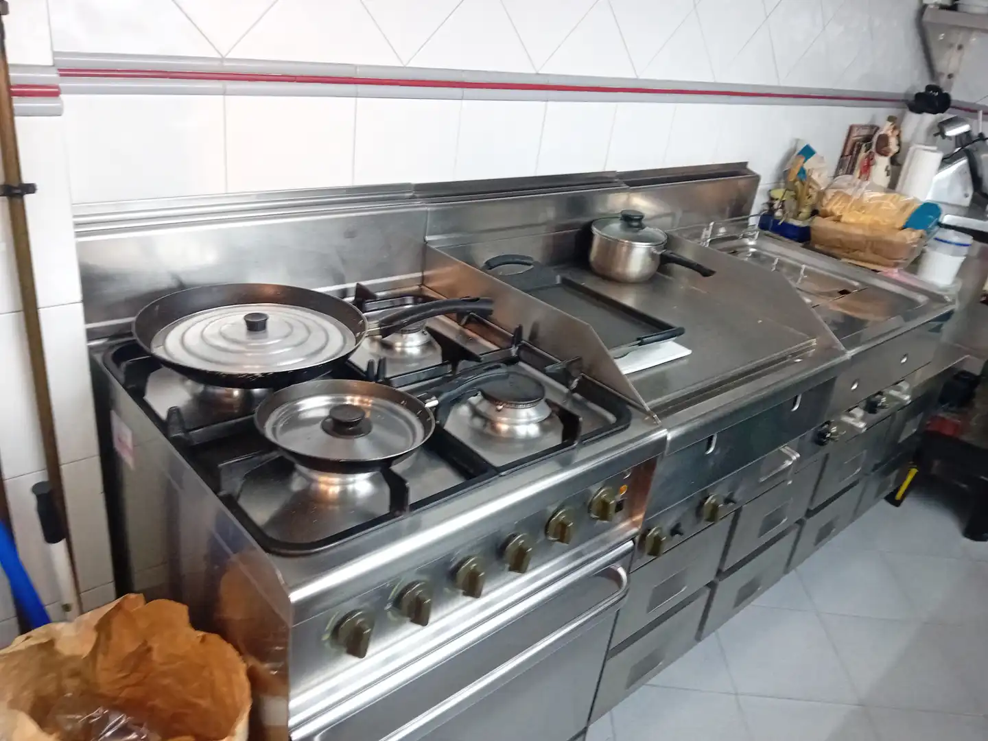Cocina de Casa adosada en venta en Salt con Calefacción, Terraza y Trastero