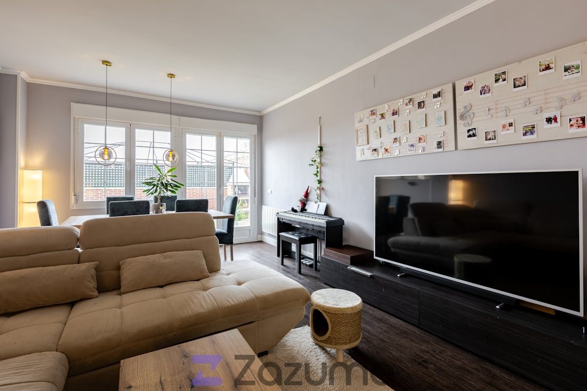 Sala d'estar de Casa o xalet de lloguer en Aranjuez amb Aire condicionat, Terrassa i Moblat