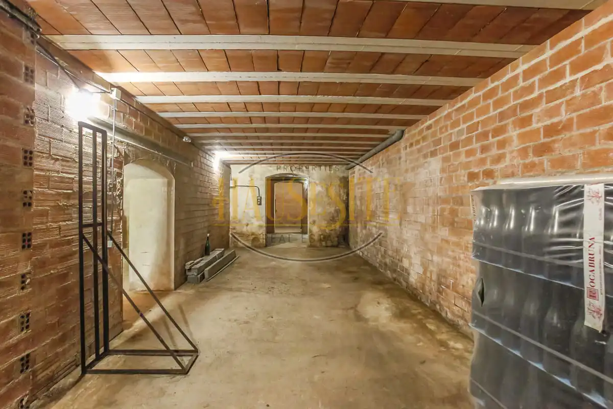 Country homes for sale in Torrelavit