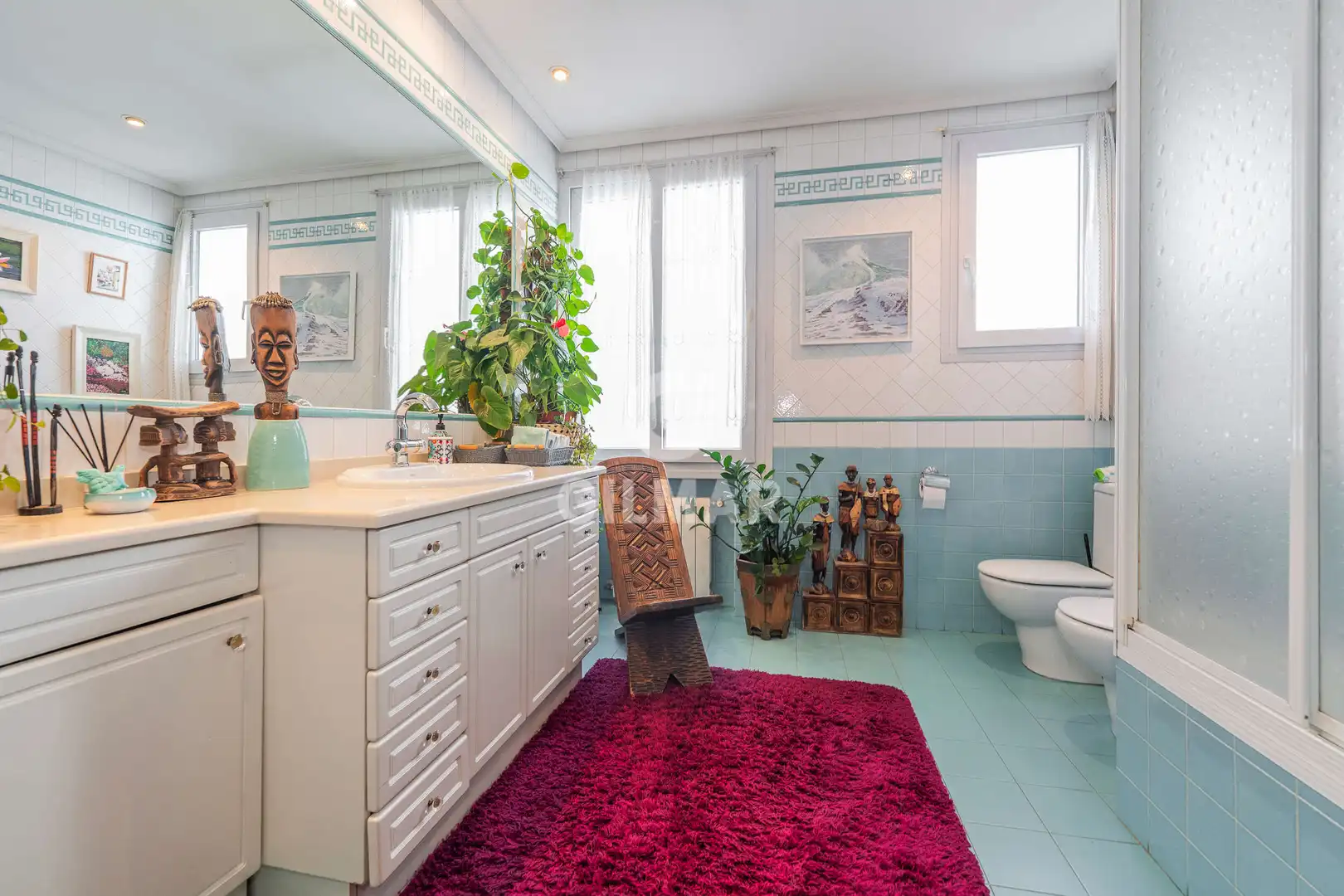 Baño de Ático en venta en Madrid con Calefacción y Balcón