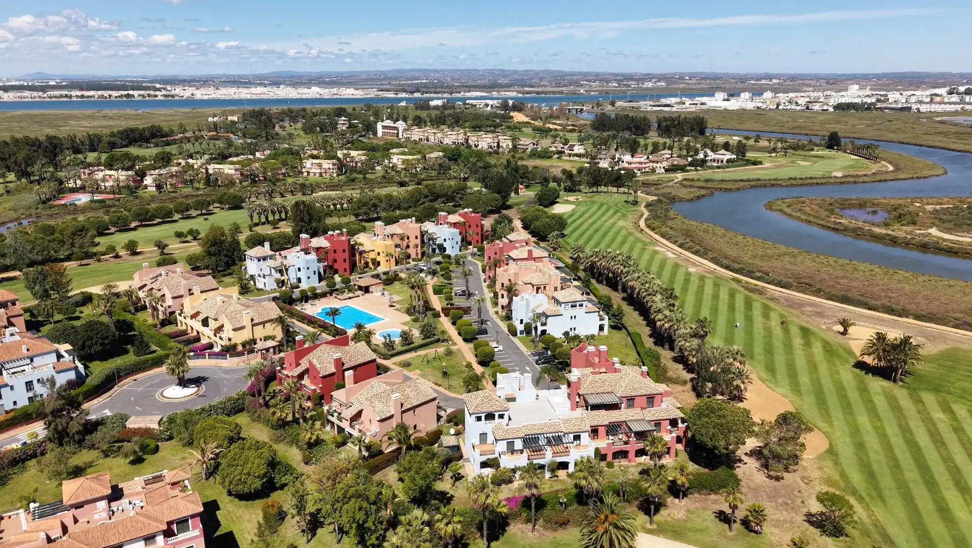 Vista exterior de Casa adosada en venta en Ayamonte con Aire acondicionado, Calefacción y Jardín privado