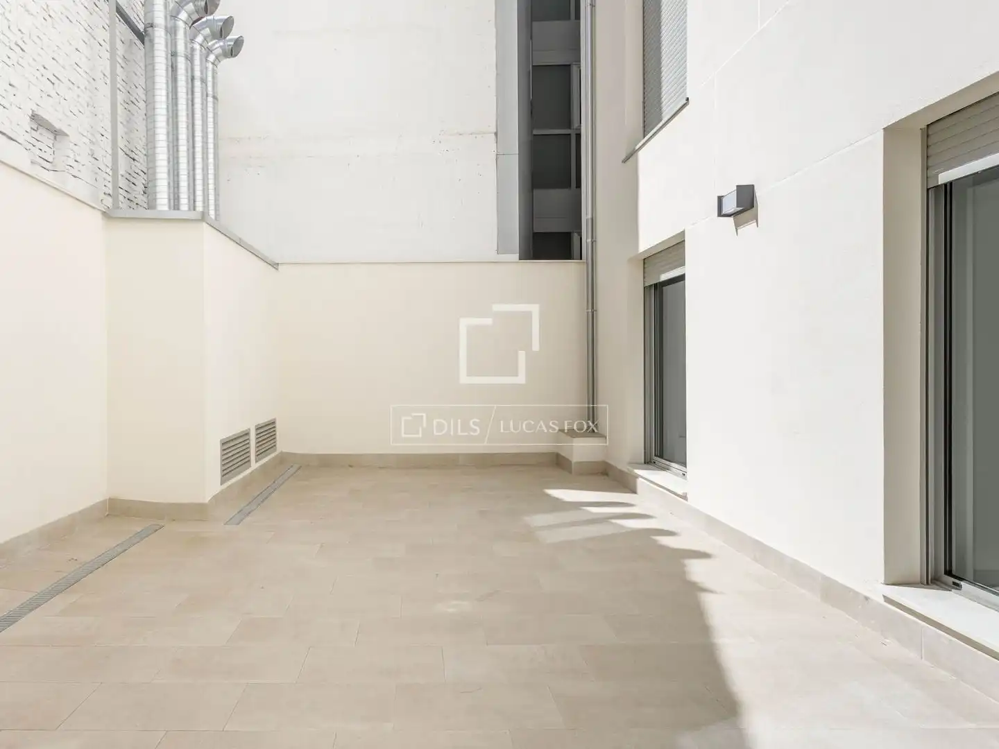 Terrace of Flat for rent in Madrid  with Air Conditioner, Heating and Parquet flooring
