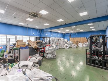 Nave industrial en venta en Calle Puerto de Pajares