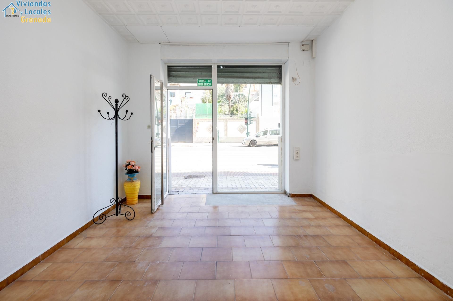 Local en venta en  Granada Capital